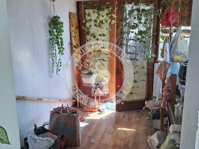 Facultatea artelor | Studio | 44mp | Semidec | B12089